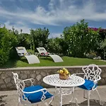 Al Mulino - Mediterranean Garden Retreat In