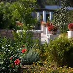 Al Mulino - Mediterranean Garden Retreat In Hotel 3*