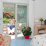 Al Mulino - Mediterranean Garden Retreat In 3* Anacapri (Isola di Capri)