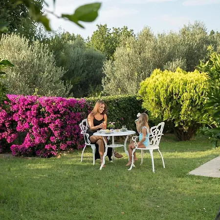 Al Mulino - Mediterranean Garden Retreat In Hotel