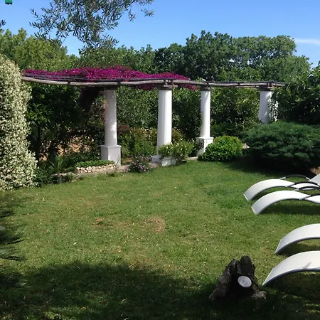 Al Mulino - Mediterranean Garden Retreat In Hotel