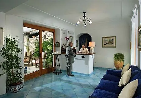 Al Mulino - Mediterranean Garden Retreat In