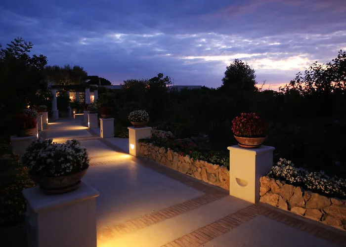 Al Mulino - Mediterranean Garden Retreat In