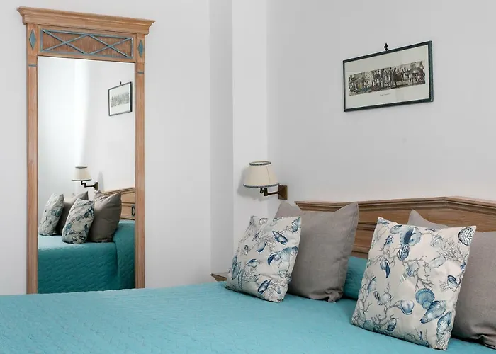 Al Mulino - Mediterranean Garden Retreat In